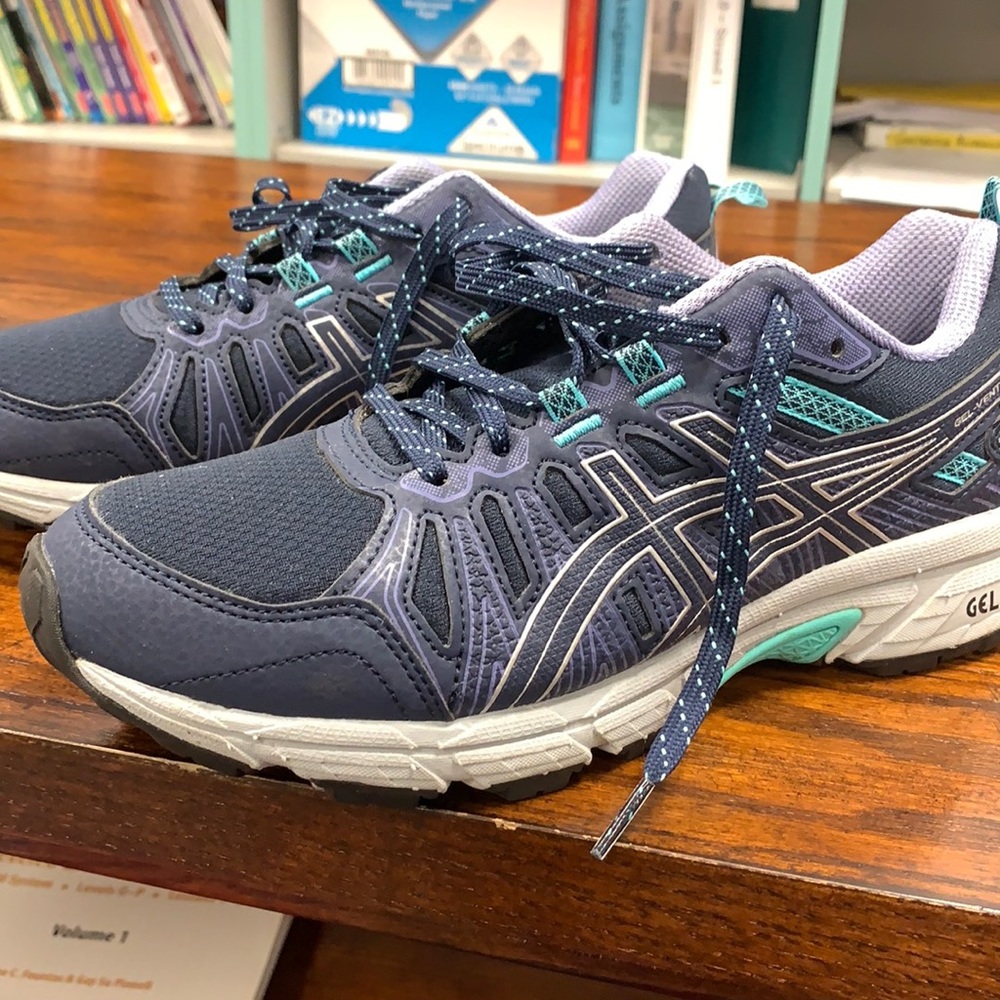 Women’s ASICS Gel-Venture 7 run walk shoes